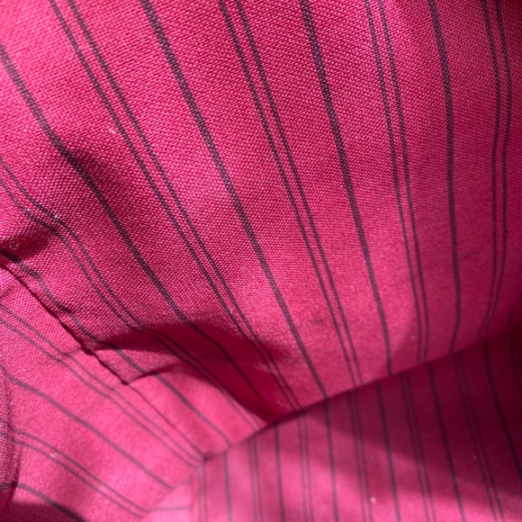 Louis Vuitton Lumineuse PM - Picture 5 of 16